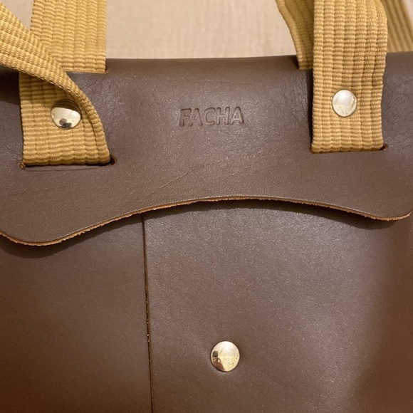 FACHA BEAUTIFUL BROWN ARGENTINA BRAND LEATHER BACKPACK. main image 5
